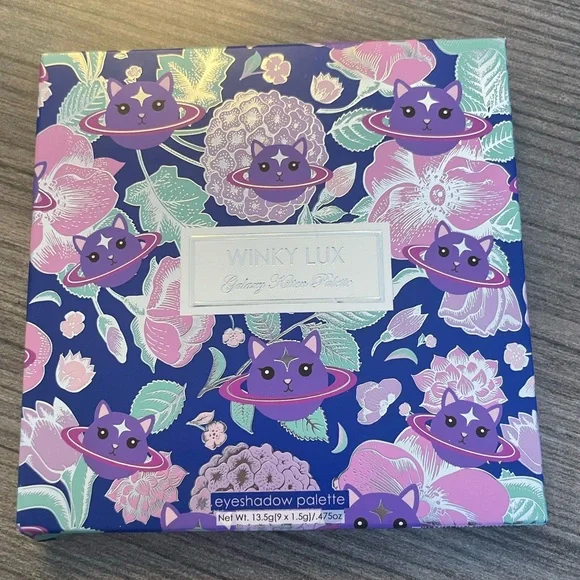 Winky Lux Smokey eyeshadow palette - Picture 2 of 3